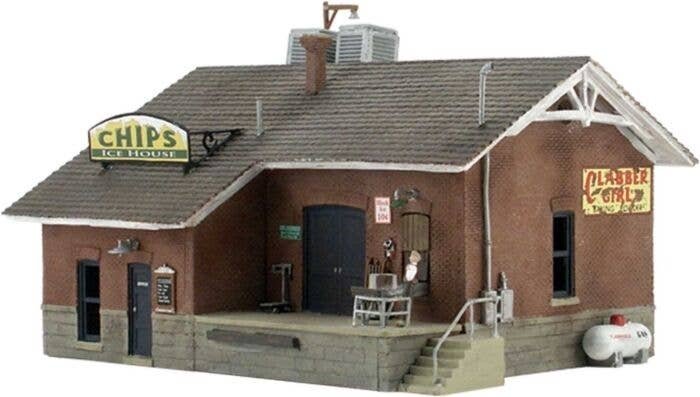 Chip`s Ice House - Built-&-Ready Landmark Structures(R) -- Assembled - 6-3/8 x 4-11/16` 16.2 x , HO, Woodland Scenics 5028