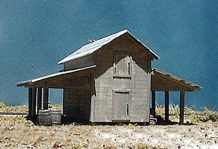 Goin` Home Series -- Tobacco Barn - 5 x 2-1/2` 12.7 x 6.4cm, HO, B.T.S. 27304