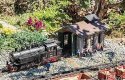 Branchline Locomotive Shed -- Kit - 17-1/2 x 11-3/8 x 11-5/8′ 44.5 x 29 x 29.5cm, G, Pola 330890