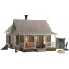 Old Homestead - Built-&-Ready Landmark Structures(R) -- Assembled - 3-3/4 x 5-7/16′ 9.5 x 13.8c, HO, Woodland Scenics 5040