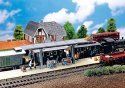 Roofed Platform w/Accessories -- 17-3/4 x 1-7/8′ 45 x 4.8cm, HO, Faller Gmbh 120192