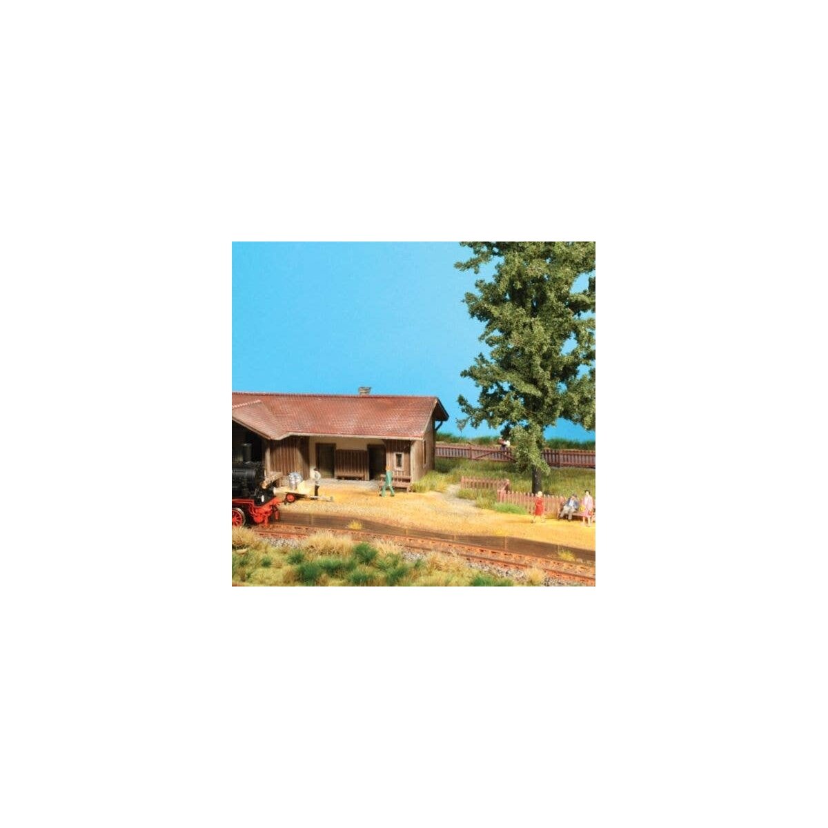 Station Platform Edge - Kit (Plastic) -- Wood Railroad Ties 17-1/8′ 43.4cm Total Length , HO, Brawa Modellspielwaren 94003