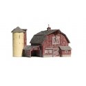 Old Weathered Barn - Built-&-Ready Landmark Structures(R) -- Assembled - 7-13/16 x 5-11/16′ 19., HO, Woodland Scenics 5038