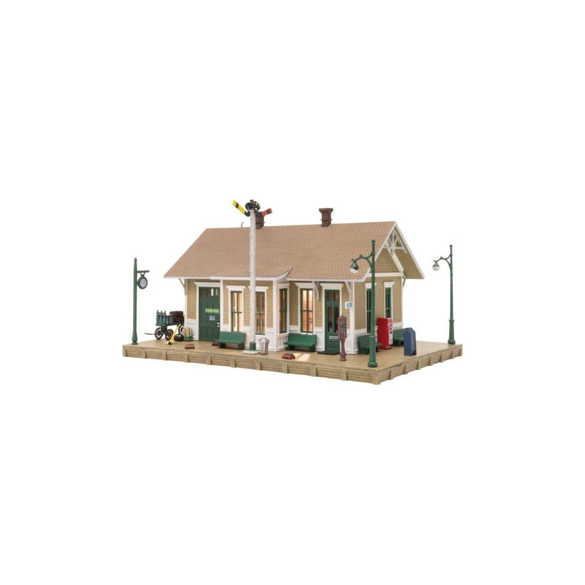 Dansbury Depot - Built-&-Ready Landmark Structures(R) -- Assembled - 7-1/2 x 5-9/16′ 19 x 14.1c, HO, Woodland Scenics 5023