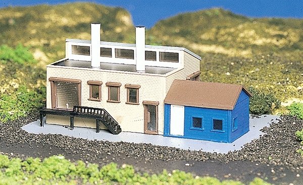 Factory w/Accessories & Figures (Assembled), N, Bachmann Industries 45902