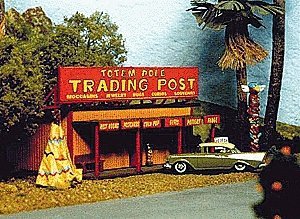 Roadside Tourist Trap (Four Optional Signs) -- 5 x 3-1/4′ 12.5 x 8.1cm, HO, Blair Line 170