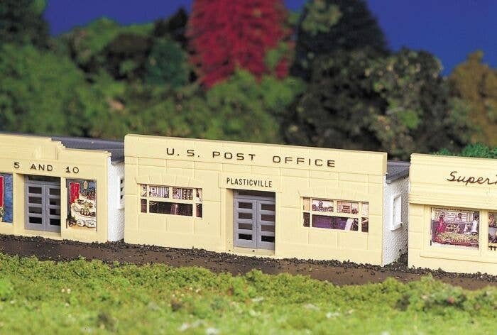 Plasticville Classic Kit - Post Office -- 2-1/8 x 4-5/8′ 5.5 x 11.8cm, HO, Bachmann Industries 45144