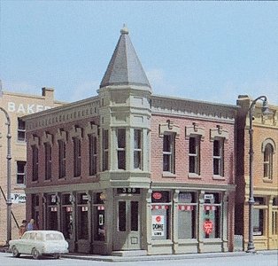 DPM Structure Kits -- Corner Turret Building - 2 x 2-7/8′ 5.1 x 7.3cm, N, Design Preservation Models 51300