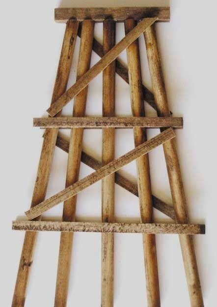 Wood Trestle Bents - Assembled -- Medium - 5′ 12.7cm Tall pkg(5), HO, Grand Central Scenery TB2