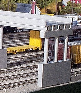 Modern Highway Overpass -- 50′ Deck w/Pier, N, Rix Products 162