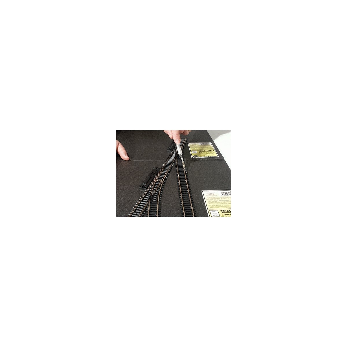 Track-Bed Roadbed Material -- Super Sheet - 12 x 24 x 1/8′ 5.1 x 9.4 x .3cm - HO Scale, HO, Woodland Scenics 1477