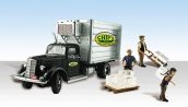 Chip′s Ice Truck - Assembled - AutoScenes(R) -- Reefer Van, Figures & Accessories, HO, Woodland Scenics 5557