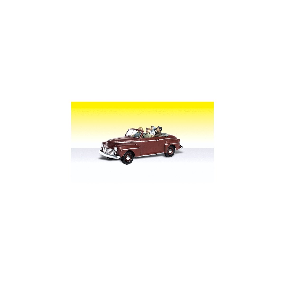 AutoScenes(R) -- Sunday Drive - Family in a Convertible, N, Woodland Scenics 5334