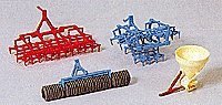 Farm Implements -- Drag Disc, Harrow & Manure Spreader, HO, Preiser Kg 17919