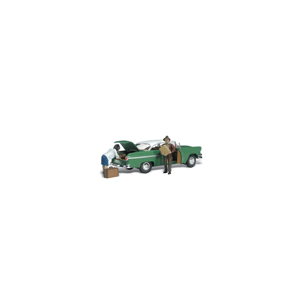 AutoScenes(TM) - Assembled -- Lubeners Loading, HO, Woodland Scenics 5526