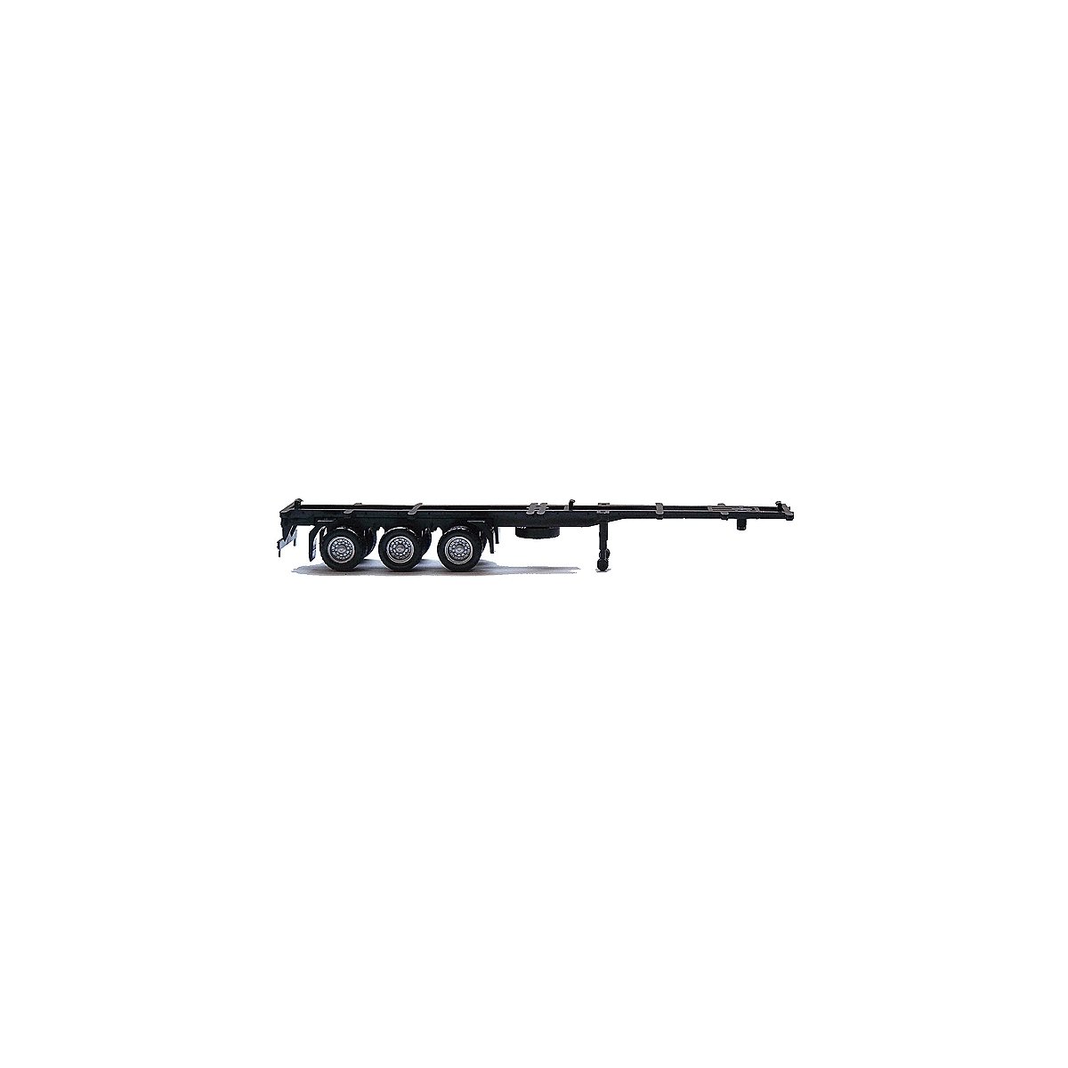American Truck Container Chassis -- 3-Axle 40′ Container Chassis, HO, Herpa Models 5315