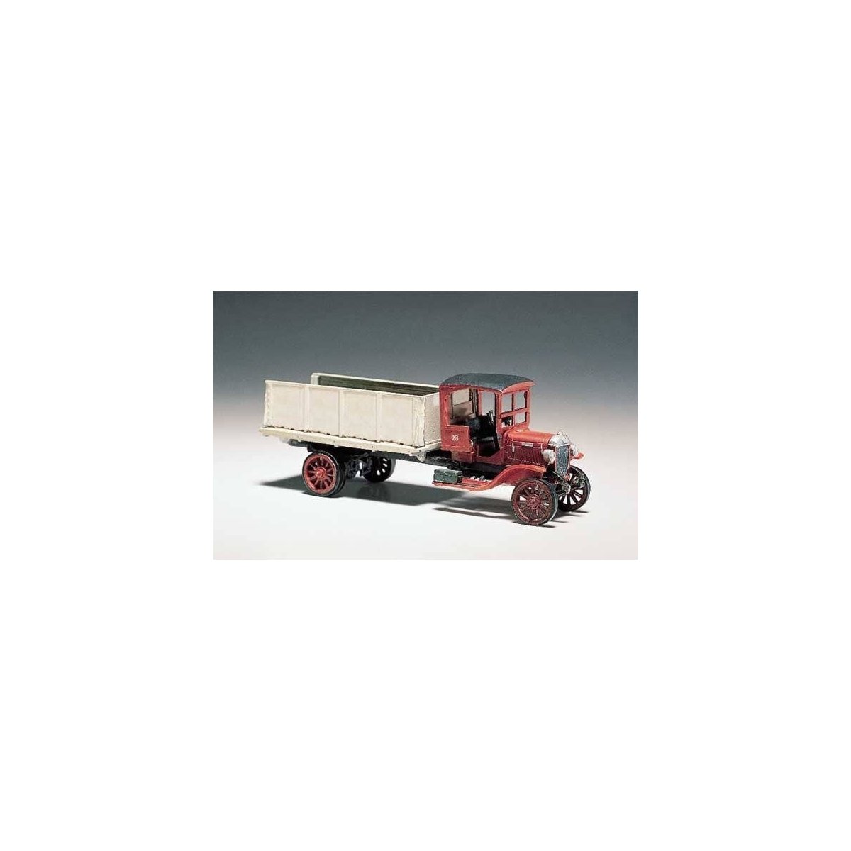 1914 Diamond T Grain Truck - Metal Kit -- Undecorated, HO, Woodland Scenics 218
