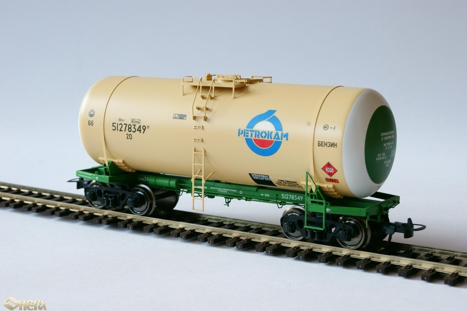 Tank car - wagon for gasoline - HO - Onega 15-1547-0003