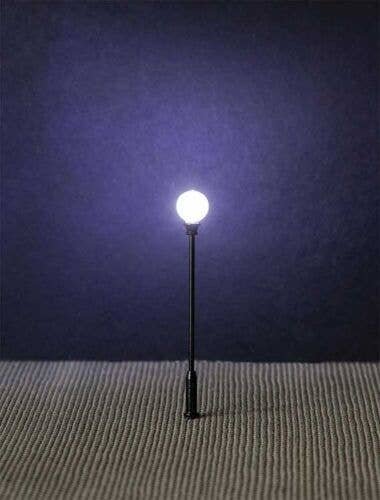 LED Park Light on Mast -- Adjustable height up to 2-7/16′ 7.1cm tall pkg(3), HO, Faller Gmbh 180104