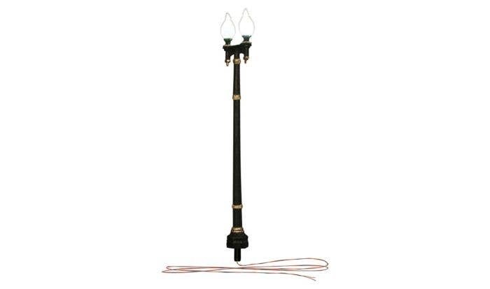 Double Lamp Post - Just Plug(TM) -- pkg(2), O, Woodland Scenics 5648