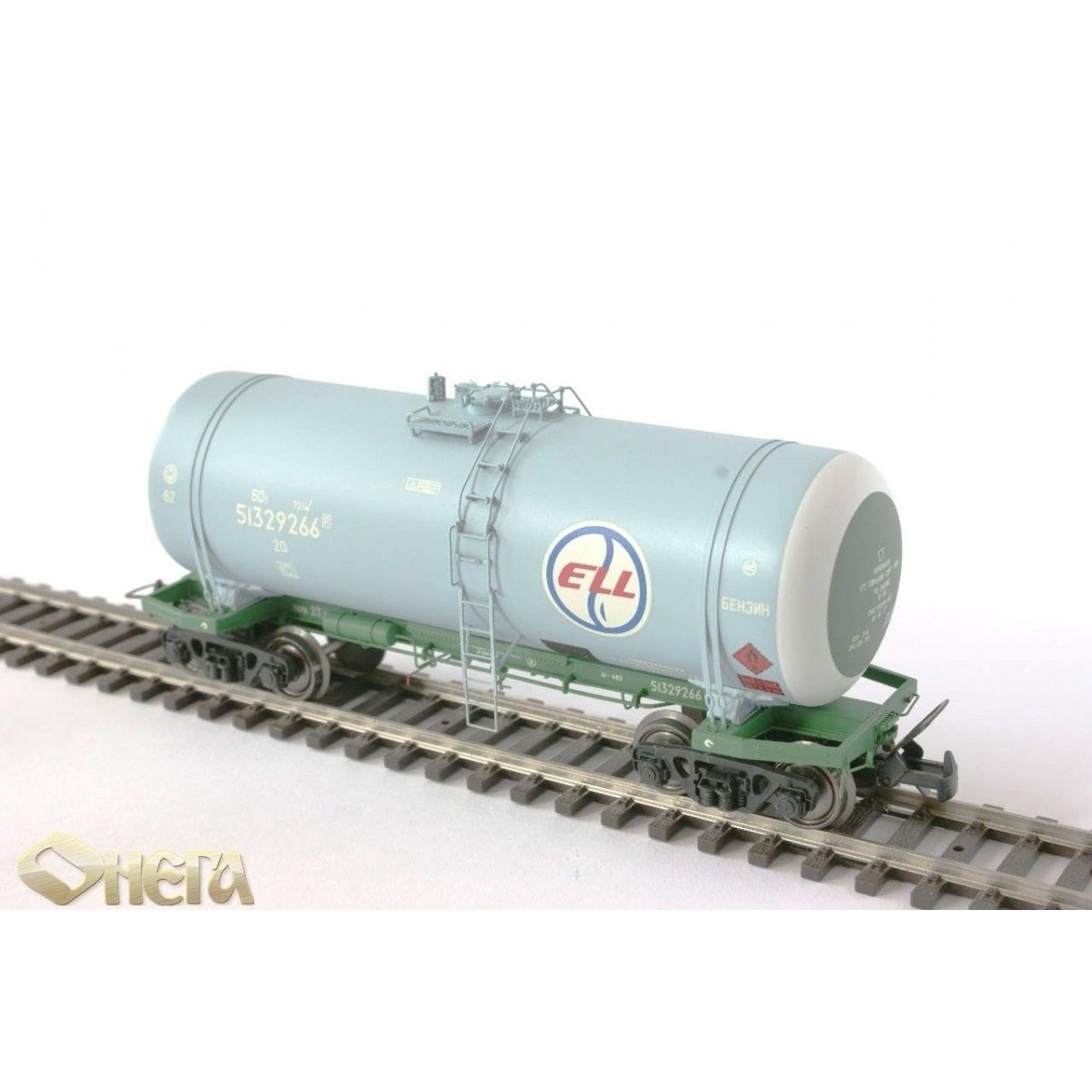 Tank car - for petroleum products 4-axle