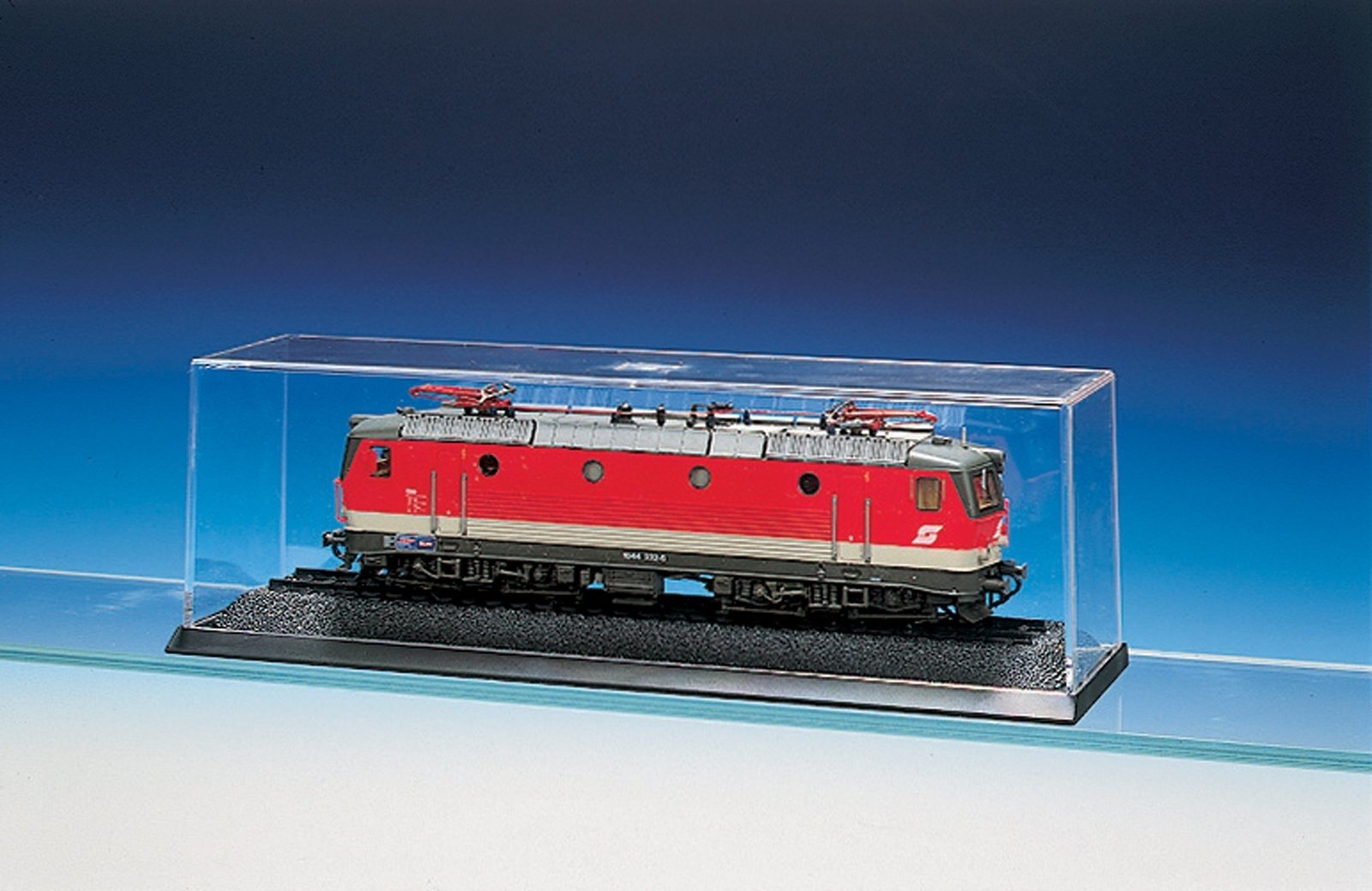 Display case -- Glasklare Prsentationsbox --