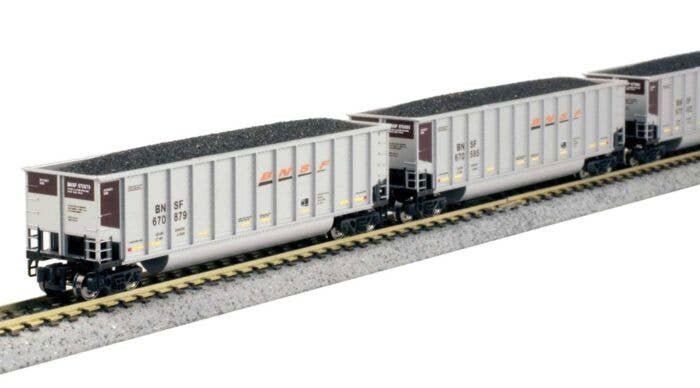 BethGon Coalporter 8-Pack - Ready to Run -- BNSF Railway (silver, Boxcar Red, orange, black, Wedge Logo), N, Kato USA Inc 106463