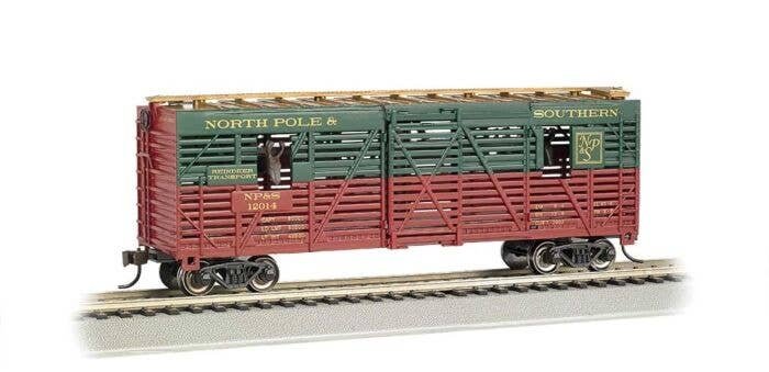 40′ Animated Stock Car with Reindeer - Ready-to-Run -- North Pole & Southern 12014 (Reindeer Transport green, red), HO, Bachma