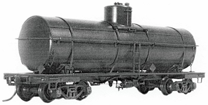 36` 10,000 Gallon USRA Tank Car w/54` Dome - Kit -- Undecorated pkg(6), HO, Tichy Train Group 6020