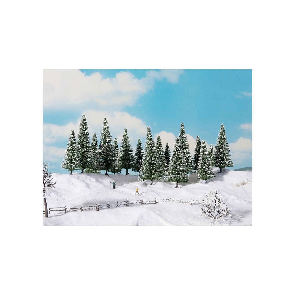 Snowy Fir Trees -- Schneetannen -- 8 pcs – HO TT - Noch 24680