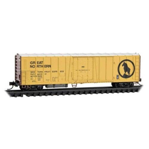 PC&F Class R-70-13 Steel Mechanical Reefer No Roofwalk - Ready to Run -- Great Northern WFCX 8909 (yellow, silver, black, Boxcar