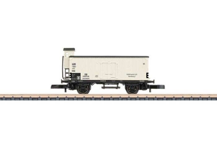 2-Axle Refrigerator Car w/Brakeman′s Cab - Ready to Run -- Kuhltransit (Era III, white, black), Z, Marklin, Inc 86620
