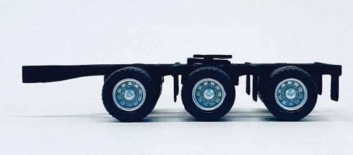 Truck Accessories -- Tri-Axle Australian Style Converter Dolly, HO, Herpa Models 5399