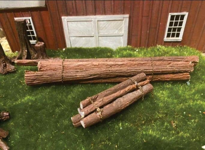 Chained Log Load -- Small, All Scales, Grand Central Scenery LL3