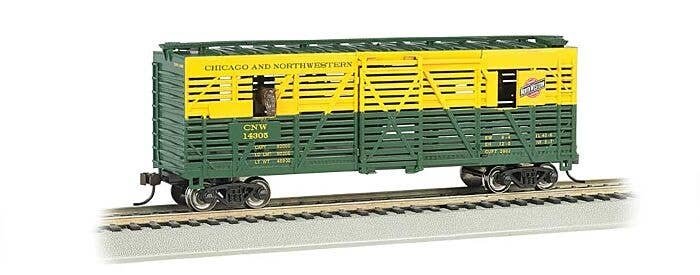 40′ Animated Stock Car with Horses - Ready-to-Run -- Chicago & North Western 14305 (yellow, green), HO, Bachmann Industries 19