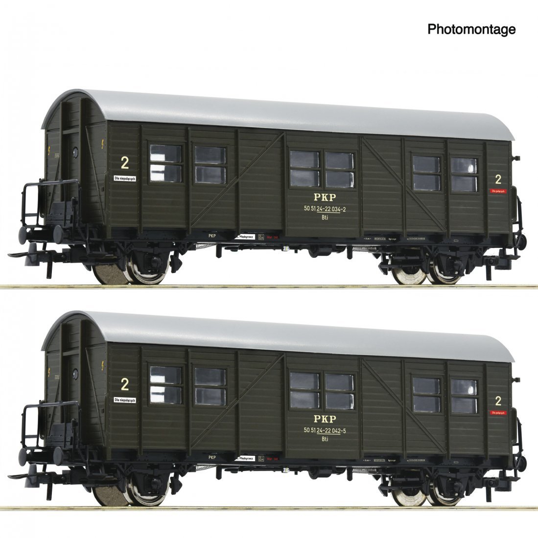 2 piece set: Auxiliary passenger coaches, PKP, HO, Roco 6200195