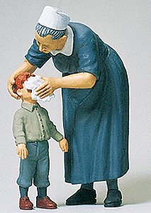 Pedestrians -- Protestant Sister with Child, G, Preiser Kg 45507