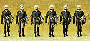 German Riot Police -- With Shields At Side, HO, Preiser Kg 10392