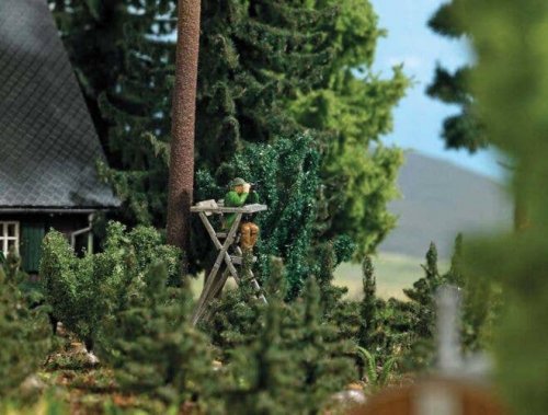 Hunter in Raised Stand - Action Set -- Seated Hunter with Binoculars, Wooden Hunting Stand, HO, Busch Gmbh & Co Kg 7957