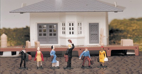 Figures -- Passengers Waiting pkg(6), HO, Bachmann Industries 42330