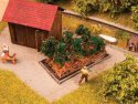 Garden Plot - Assembled - Deco Minis -- 6 Tomato Plants, HO, NOCH 13215