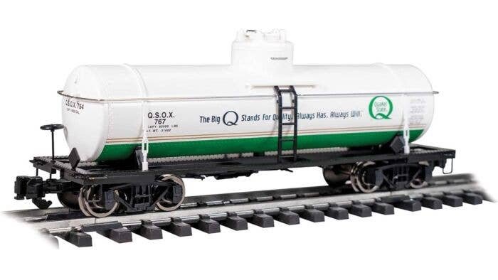 Single-Dome Tank Car - Ready to Run -- Quaker State 767 (white, green, yellow), G, Bachmann Industries 95004