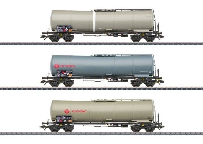 Type Zans 25,096-Gallon Four-Axle Tank Car 3-Pack - 3-Rail - Ready to Run -- Ermewa (Era VI 2015, gray, red), HO, Marklin, Inc 4