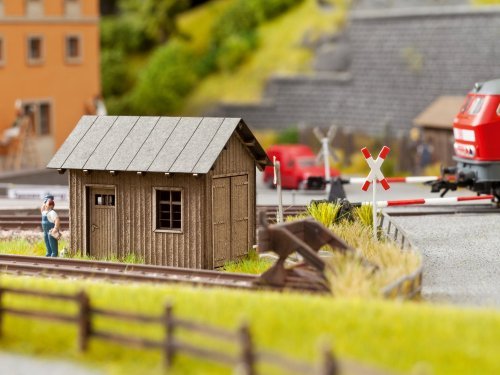 Small Track House, NOCH 14640