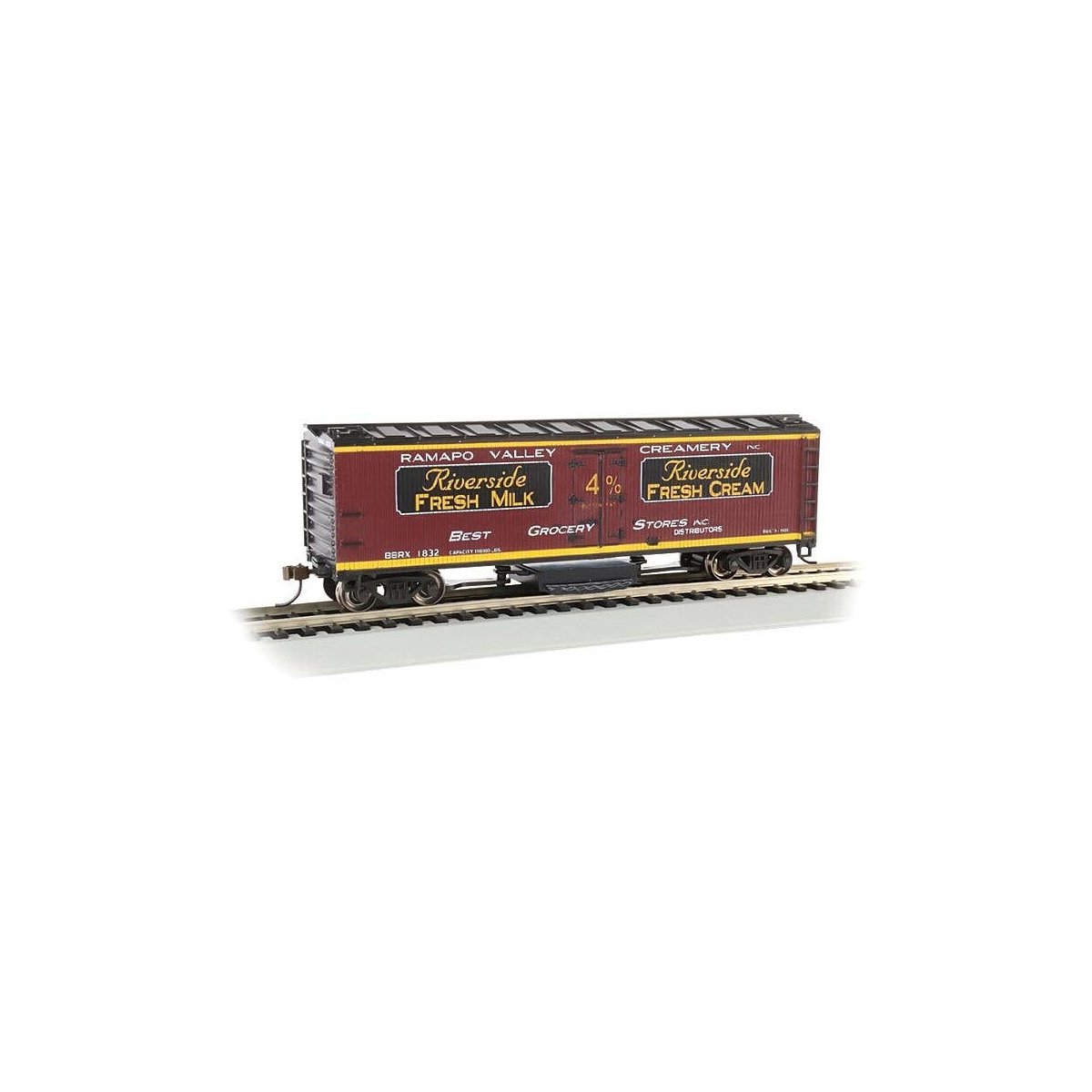 Track Cleaning 40′ Wood Reefer with Removable Dry Pad - Ready to Run -- Ramapo Valley Creamery BBRX 1832 (red, black, yellow),
