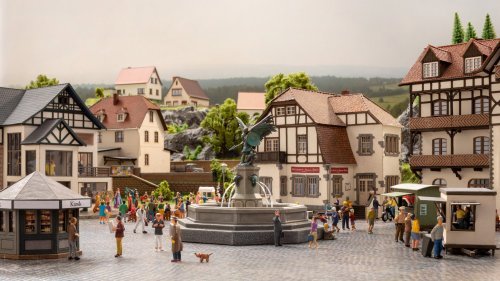 Valkyrie City Fountain -- Kit - 3-15/16 x 3-15/16 x 2-15/16′ 10 x 10 x 7.5m, HO, NOCH 66455