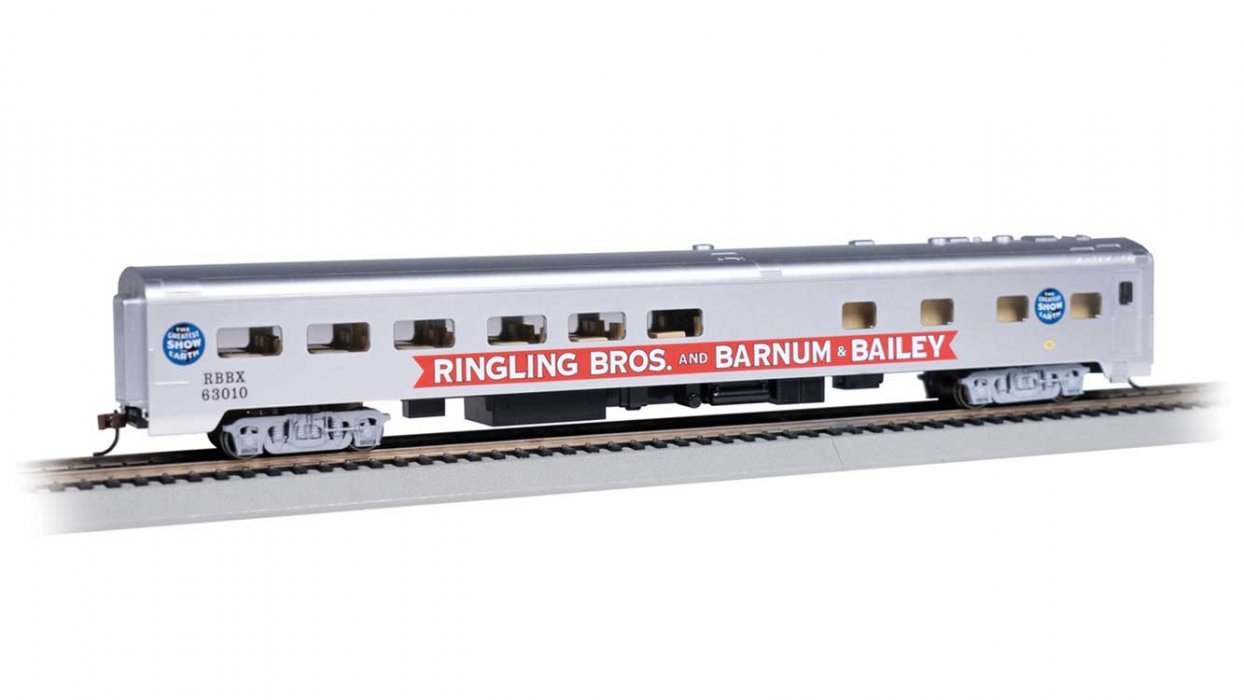 85′ Smooth-Side Diner w/Lights - Ready to Run -- Ringling Bros. and Barnum & Bailey 63010 (B, HO, Bachmann Industries 14
