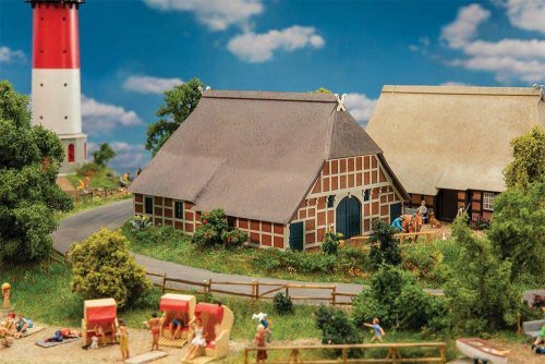 Altlander House -- Weathered Kit - 6 x 4-7/8 x 3-13/16′ 15.2 x 12.4 x 9.7cm, HO, Faller Gmbh 130581