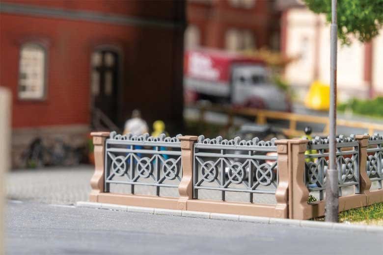 Villa Fence -- Kit - 76-1/4′ 193.6cm Total (gray), HO, Faller Gmbh 180426
