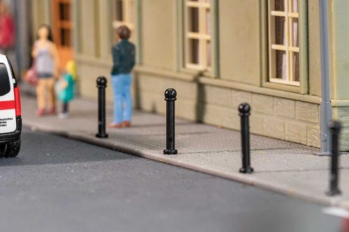 Iron Bollards/Barriers -- pkg(10), HO, Faller Gmbh 180998